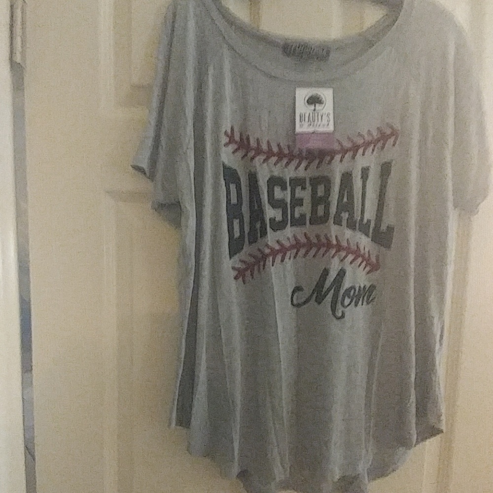 Basemom Tee